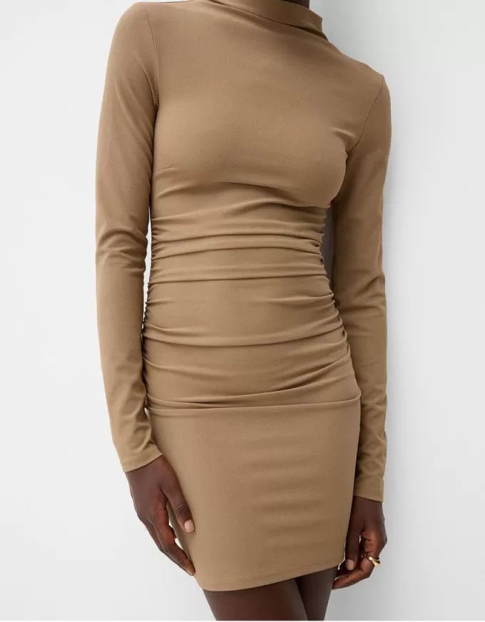 Rochie mini cu maneca lunga Rochie mini cu maneca lunga