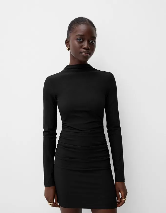 Rochie mini cu maneca lunga Rochie mini cu maneca lunga