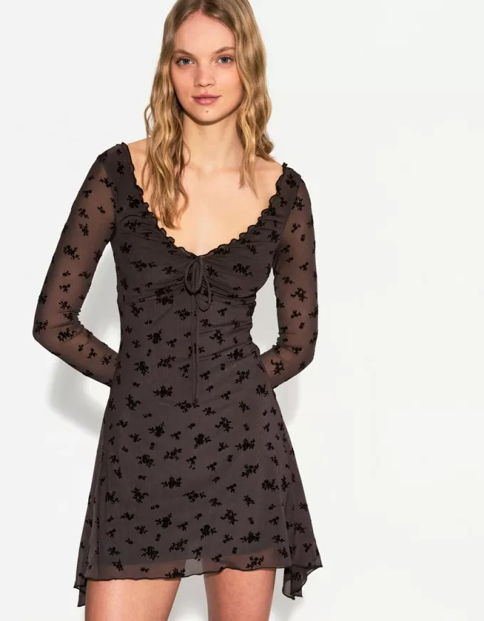 Rochie mini cu maneca lunga imprimata Rochie mini cu maneca lunga imprimata