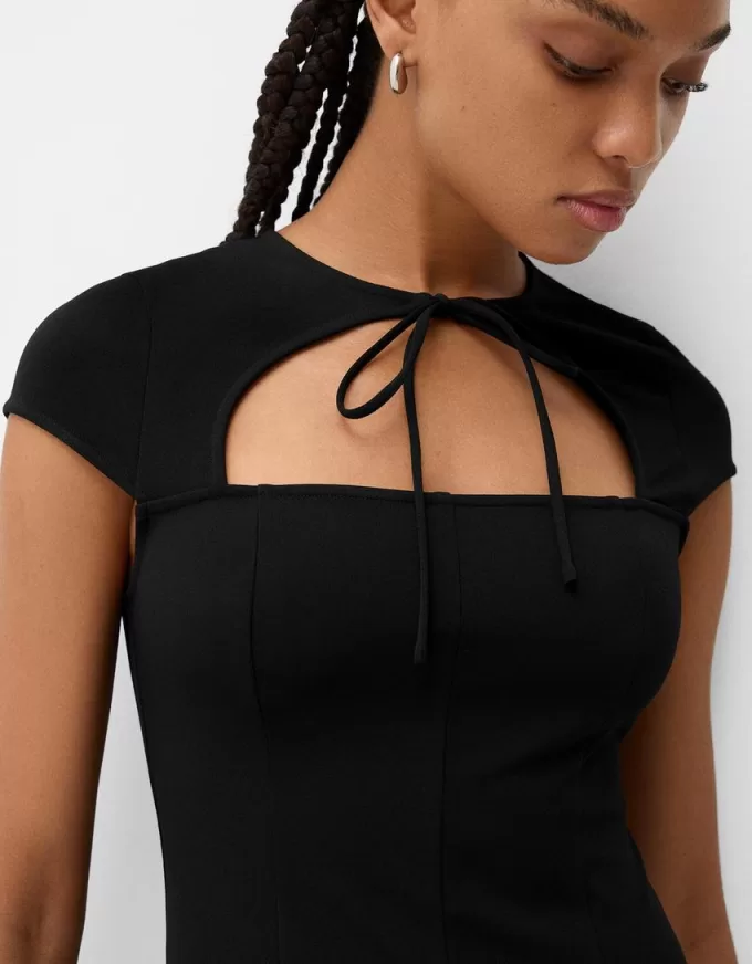 Rochie mini cu maneca scurta Rochie mini cu maneca scurta
