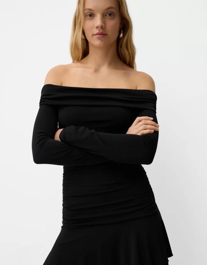 Rochie mini cu maneci lungi cu volane SERIA BERSHKA Rochie mini cu maneci lungi cu volane SERIA BERSHKA