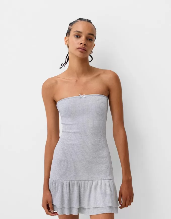 Rochie mini cu volane, fără umeri Rochie mini cu volane, fără umeri