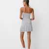 Rochie mini cu volane, fără umeri Rochie mini cu volane, fără umeri