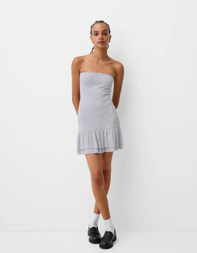 Rochie mini cu volane, fără umeri Rochie mini cu volane, fără umeri