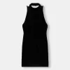 Rochie mini din catifea cu gat inalt Rochie mini din catifea cu gat inalt