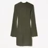 Rochie mini din tricot deschis cu gat inalt Rochie mini din tricot deschis cu gat inalt