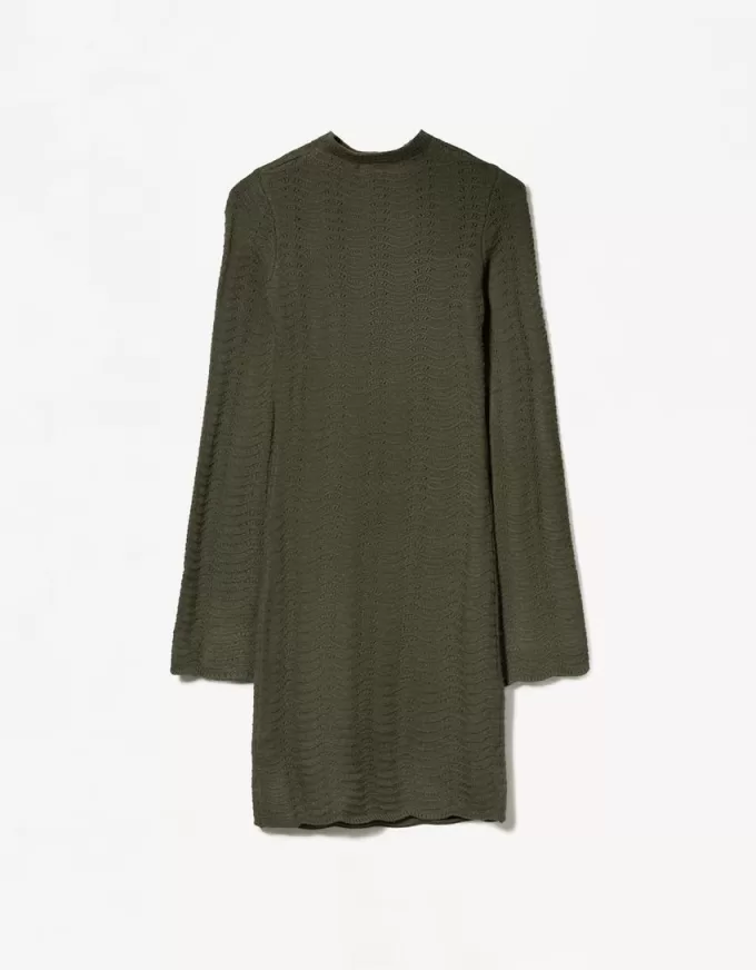 Rochie mini din tricot deschis cu gat inalt Rochie mini din tricot deschis cu gat inalt