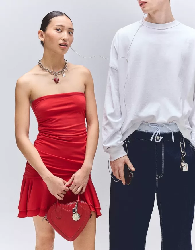 Rochie mini drapată cu volane SERIA BERSHKA Rochie mini drapată cu volane SERIA BERSHKA