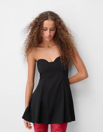Rochie mini evazată fără umeri, cu decolteu în formă de inimă