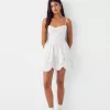 Rochie mini evazată tăiată Rochie mini evazată tăiată