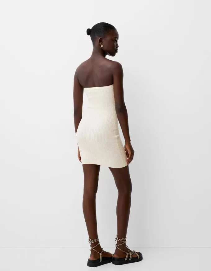 Rochie mini împletită fără umeri Rochie mini împletită fără umeri