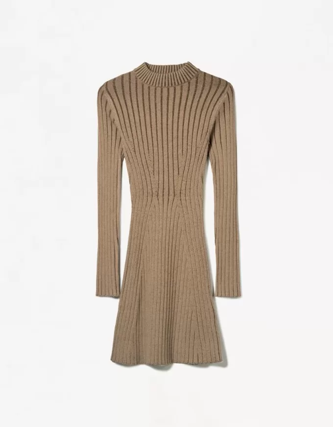 Rochie mini-striata cu maneca lunga Rochie mini-striata cu maneca lunga