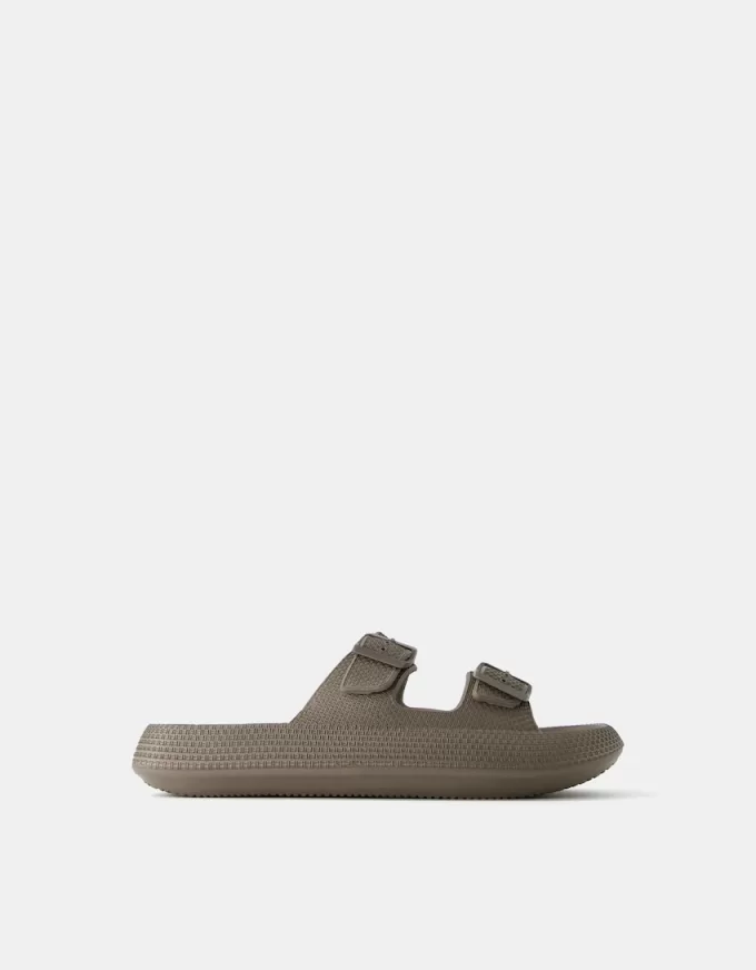 Sandale cauciucate pentru bărbați cu catarame Sandale cauciucate pentru bărbați cu catarame