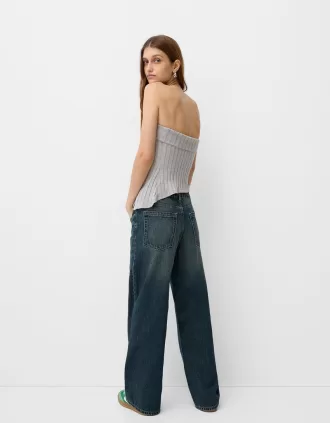 Top bandeau cu fantă laterală