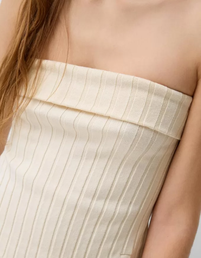 Top bandeau cu fantă laterală