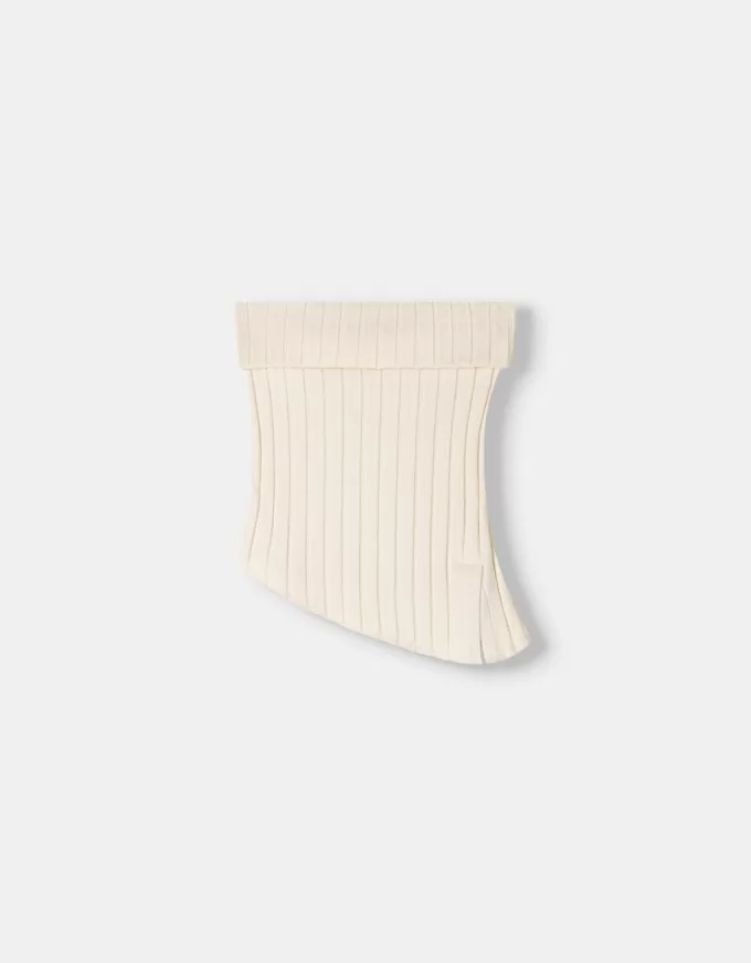 Top bandeau cu fantă laterală