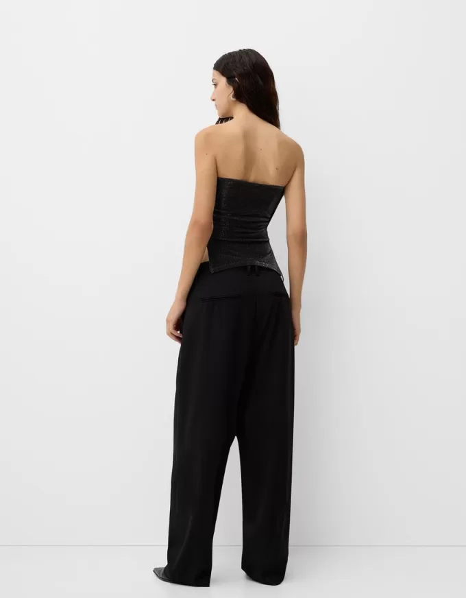 Top bandeau cu fir metalic cu orificii laterale