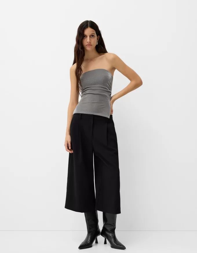 Top bandeau cu fir metalic cu orificii laterale