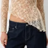 Top blond din dantela cu maneca lunga Top blond din dantela cu maneca lunga