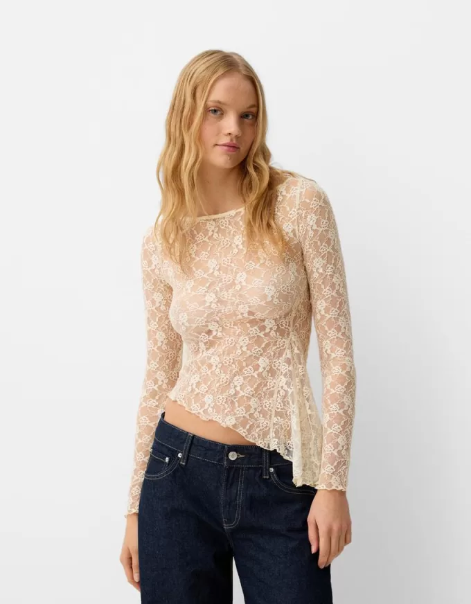 Top blond din dantela cu maneca lunga Top blond din dantela cu maneca lunga