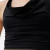 Top cu capul drapat Top cu capul drapat