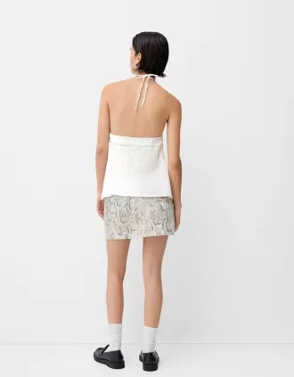 Top cu halter brodat
