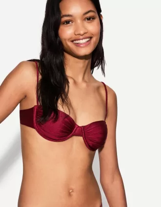 Top de bikini burgundy adunat
