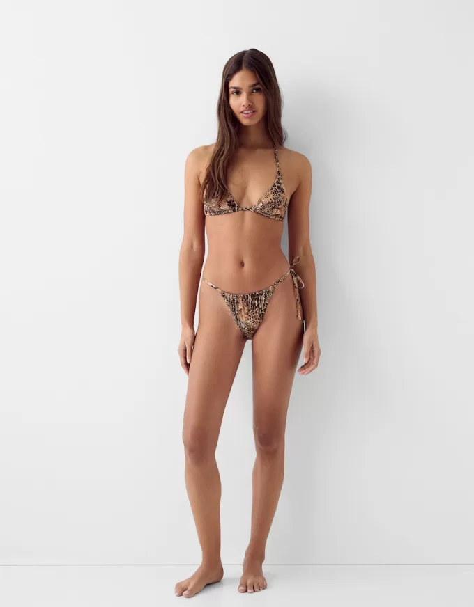 Top de bikini cu imprimeu animal Top de bikini cu imprimeu animal