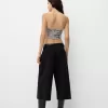 Top de catifea inspirat de corseteria