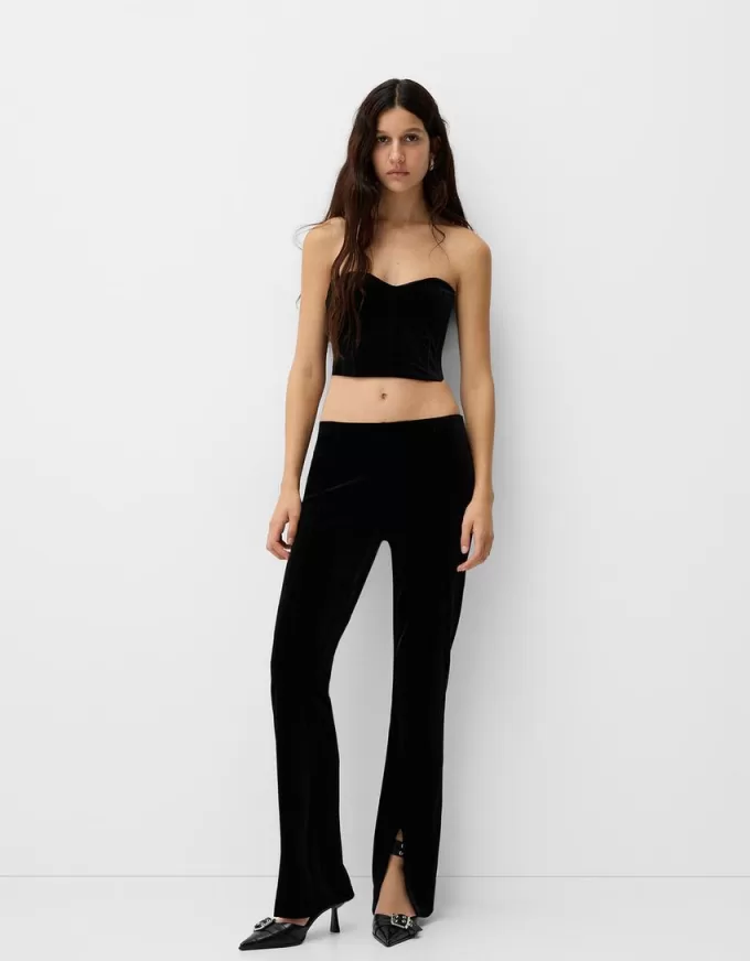 Top de catifea inspirat de corseteria