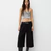 Top de catifea inspirat de corseteria