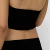 Top de catifea inspirat de corseteria