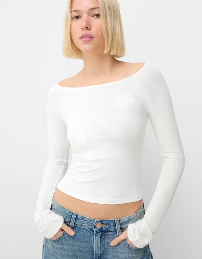 Tricou cu mânecă lungă brodat cu gât barcă Tricou cu mânecă lungă brodat cu gât barcă