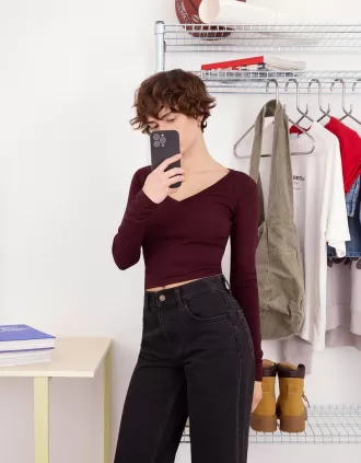 Tricou cu mânecă lungă cu decolteu în V
