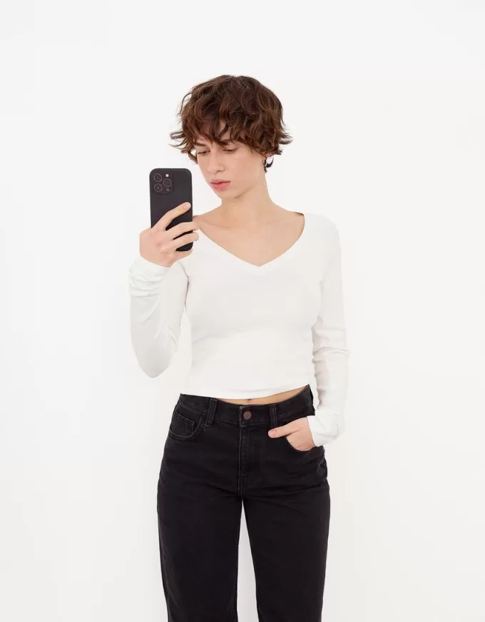 Tricou cu mânecă lungă cu decolteu în V Tricou cu mânecă lungă cu decolteu în V