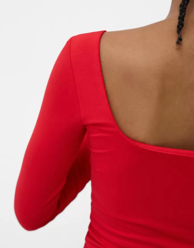 Tricou cu mânecă lungă cu decolteu pătrat Tricou cu mânecă lungă cu decolteu pătrat