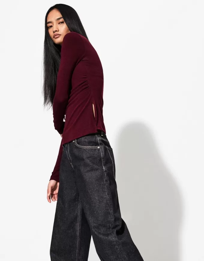 Tricou cu maneca lunga cu detaliu incrustat Tricou cu maneca lunga cu detaliu incrustat