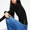 Tricou cu maneca lunga cu detaliu incrustat Tricou cu maneca lunga cu detaliu incrustat