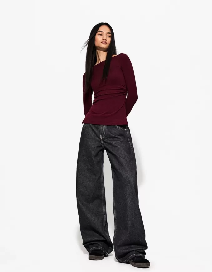 Tricou cu maneca lunga cu detaliu incrustat Tricou cu maneca lunga cu detaliu incrustat