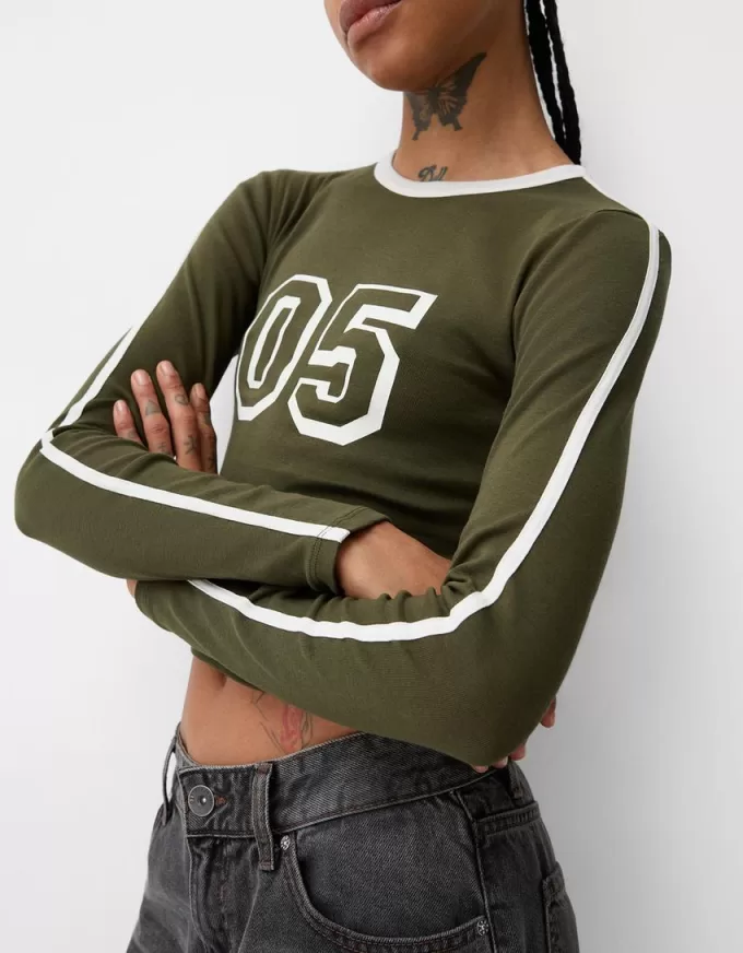 Tricou cu maneca lunga, cu imprimeu si ornamente Tricou cu maneca lunga, cu imprimeu si ornamente