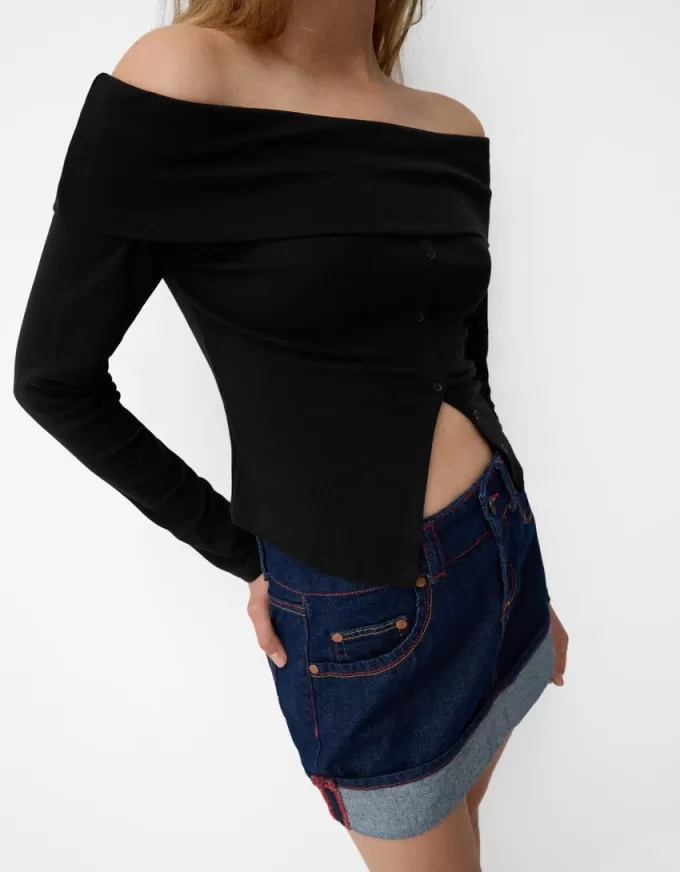 Tricou cu maneca lunga cu nasturi Tricou cu maneca lunga cu nasturi