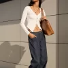 Tricou cu mânecă lungă cu nervuri și dantelă blondă Tricou cu mânecă lungă cu nervuri și dantelă blondă