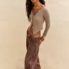 Tricou cu mânecă lungă cu nervuri și dantelă blondă Tricou cu mânecă lungă cu nervuri și dantelă blondă