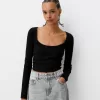 Tricou cu mânecă lungă, cu părțile strânse Tricou cu mânecă lungă, cu părțile strânse