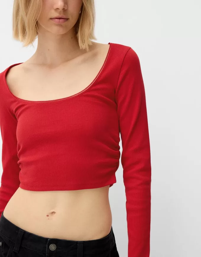 Tricou cu mânecă lungă, cu părțile strânse Tricou cu mânecă lungă, cu părțile strânse