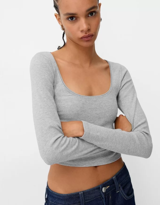 Tricou cu mânecă lungă, cu părțile strânse Tricou cu mânecă lungă, cu părțile strânse