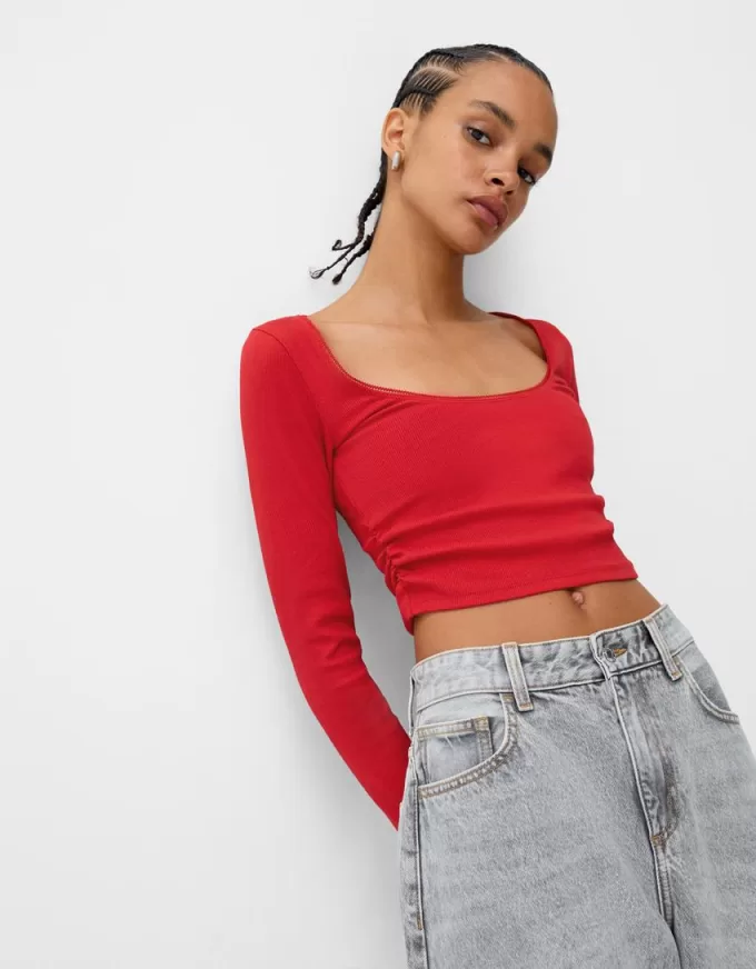 Tricou cu mânecă lungă, cu părțile strânse Tricou cu mânecă lungă, cu părțile strânse