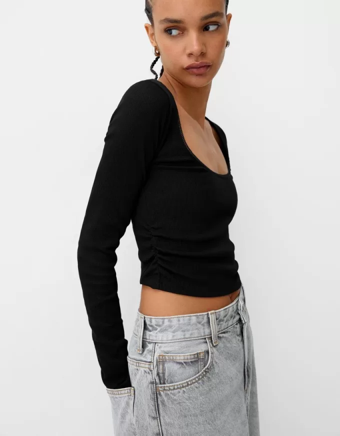 Tricou cu mânecă lungă, cu părțile strânse Tricou cu mânecă lungă, cu părțile strânse