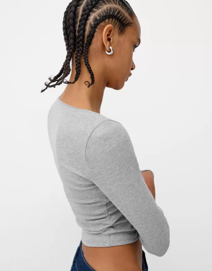 Tricou cu mânecă lungă, cu părțile strânse Tricou cu mânecă lungă, cu părțile strânse