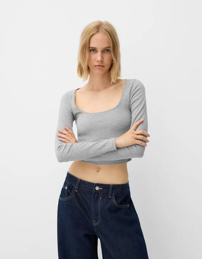 Tricou cu mânecă lungă, cu părțile strânse Tricou cu mânecă lungă, cu părțile strânse